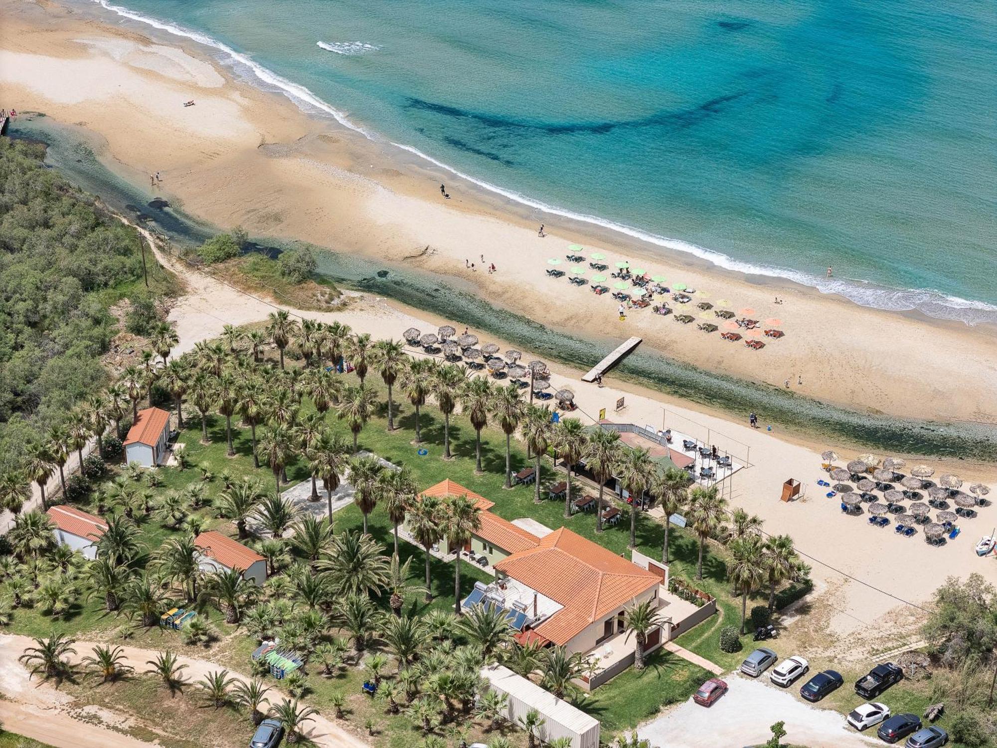 גאורגיופוליס La Palma Beachfront Suites מראה חיצוני תמונה