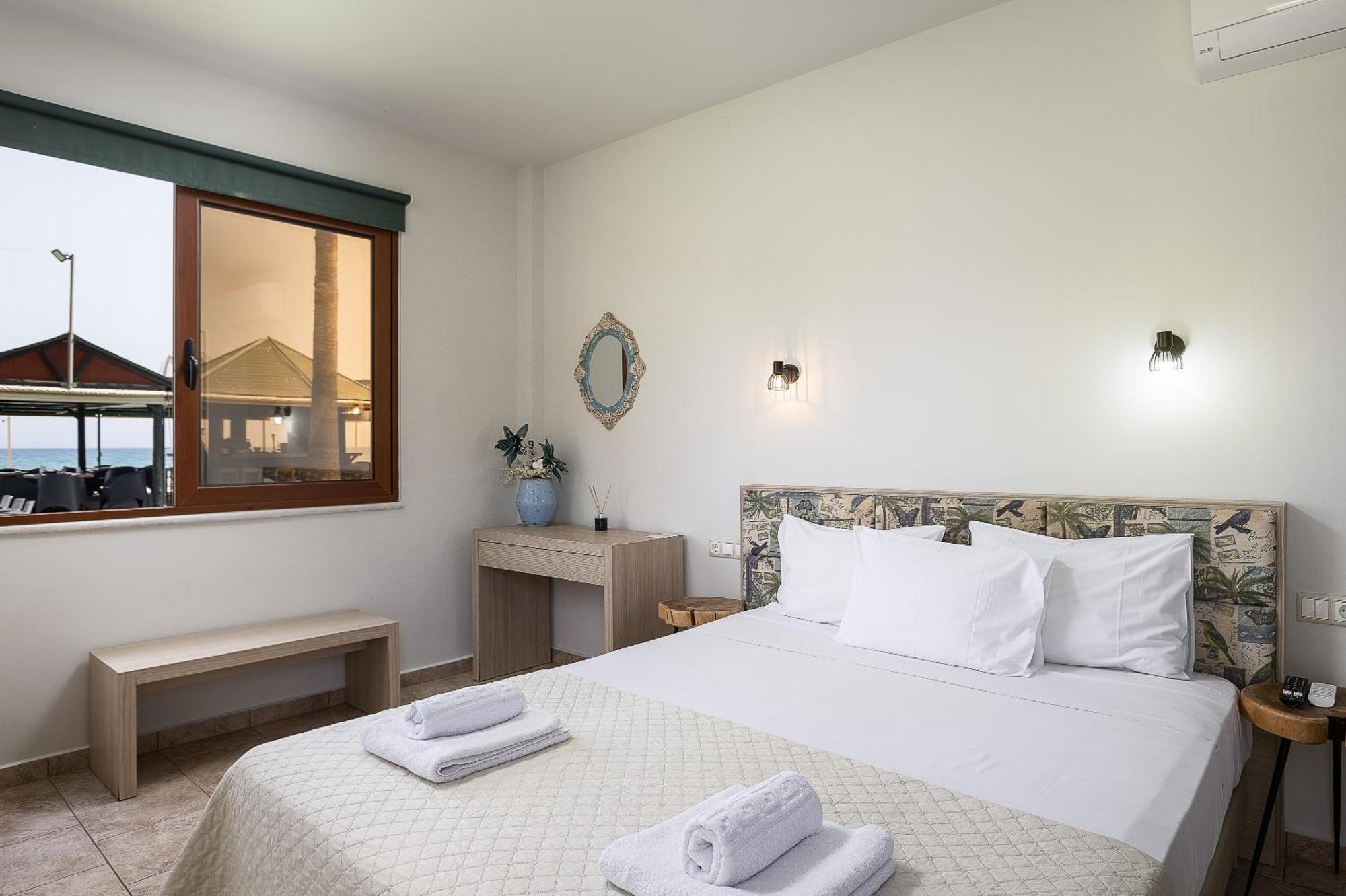 גאורגיופוליס La Palma Beachfront Suites מראה חיצוני תמונה